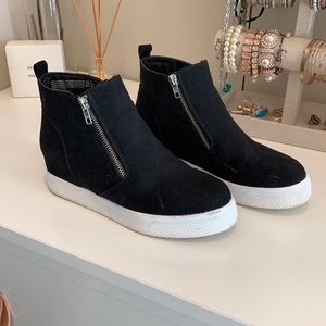 Black High top sneakers 8